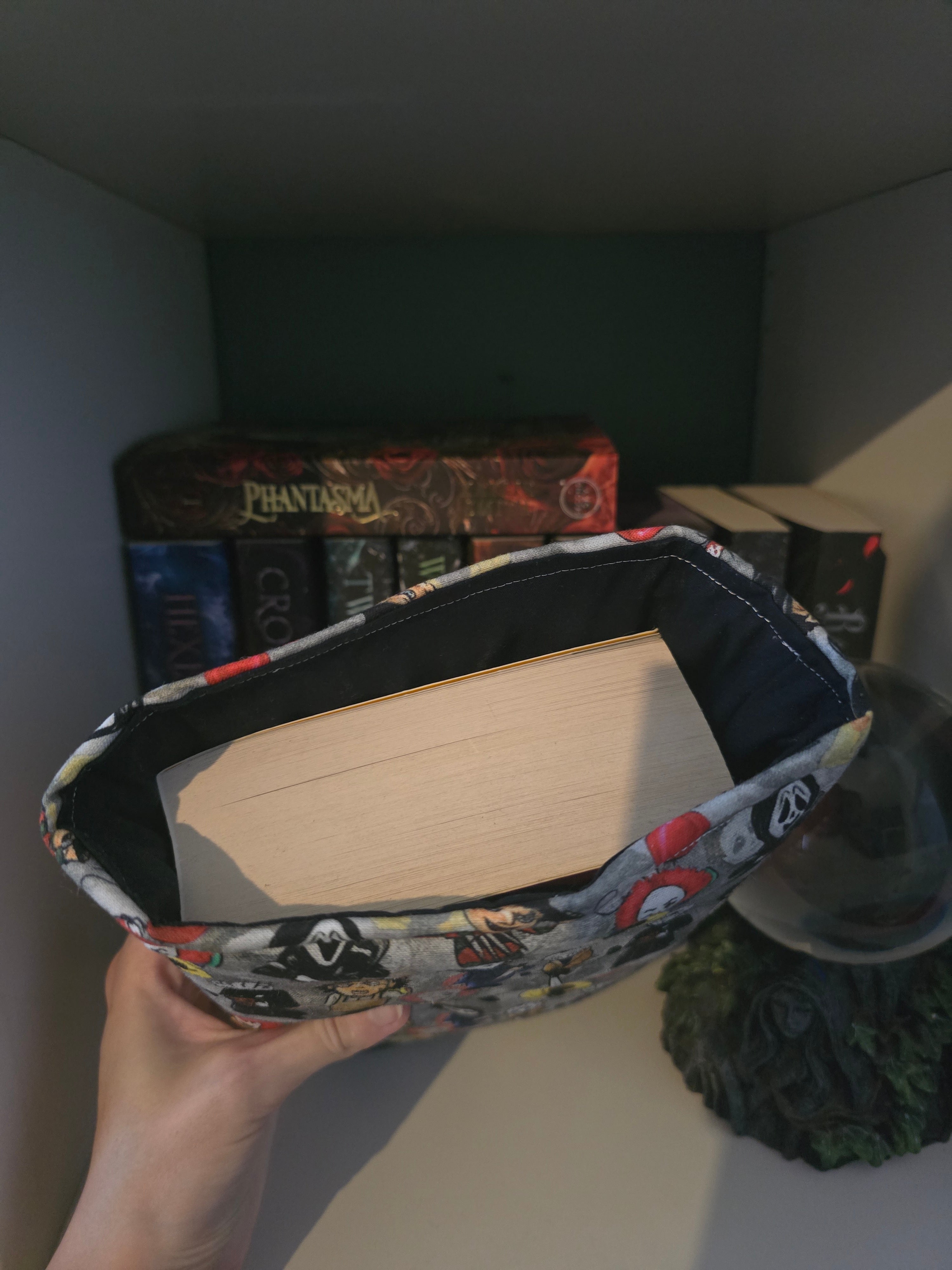 Horror Book Sleeve (for paper back books)