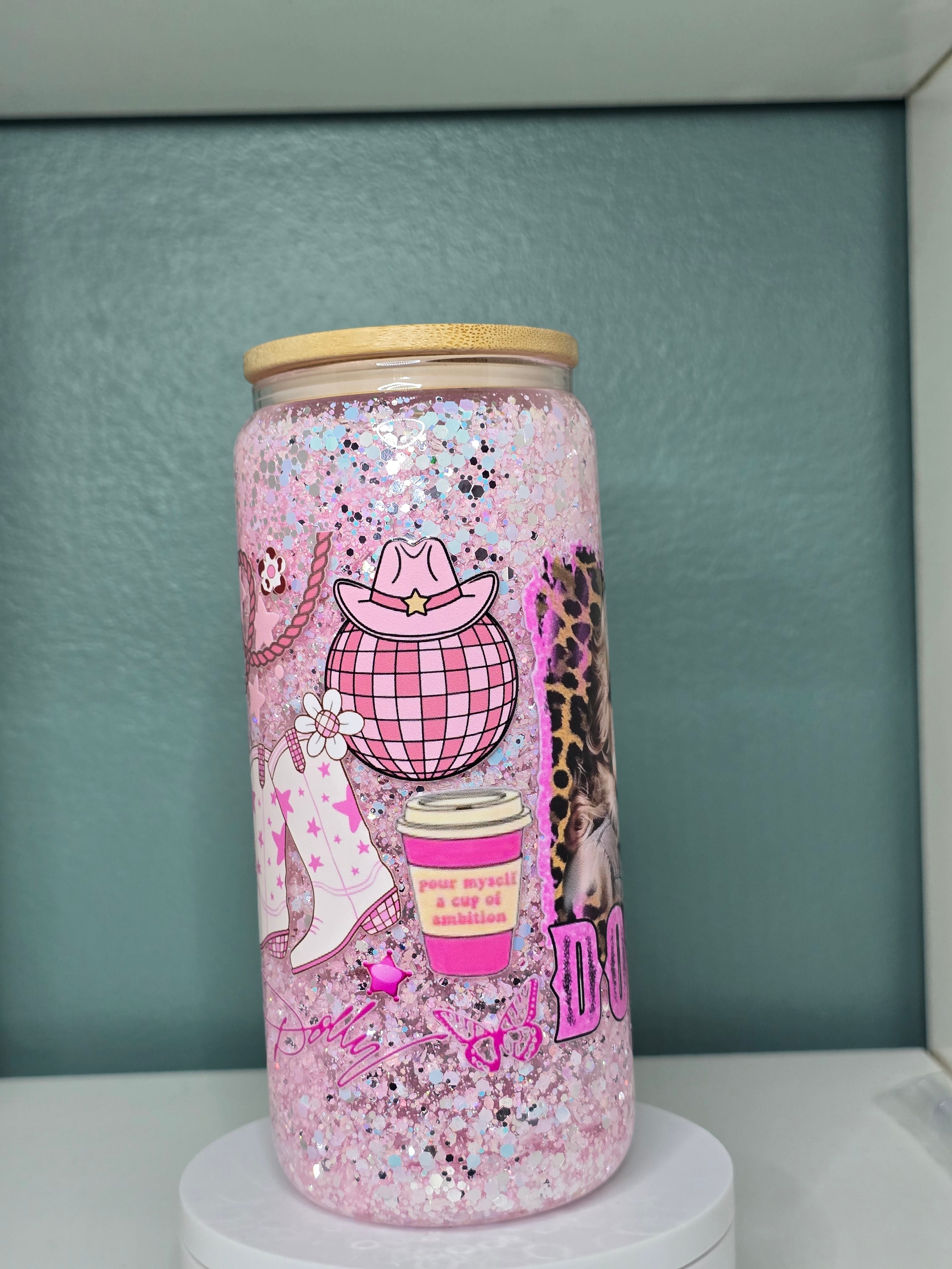 Dolly 16oz Glass Snowglobe Tumbler